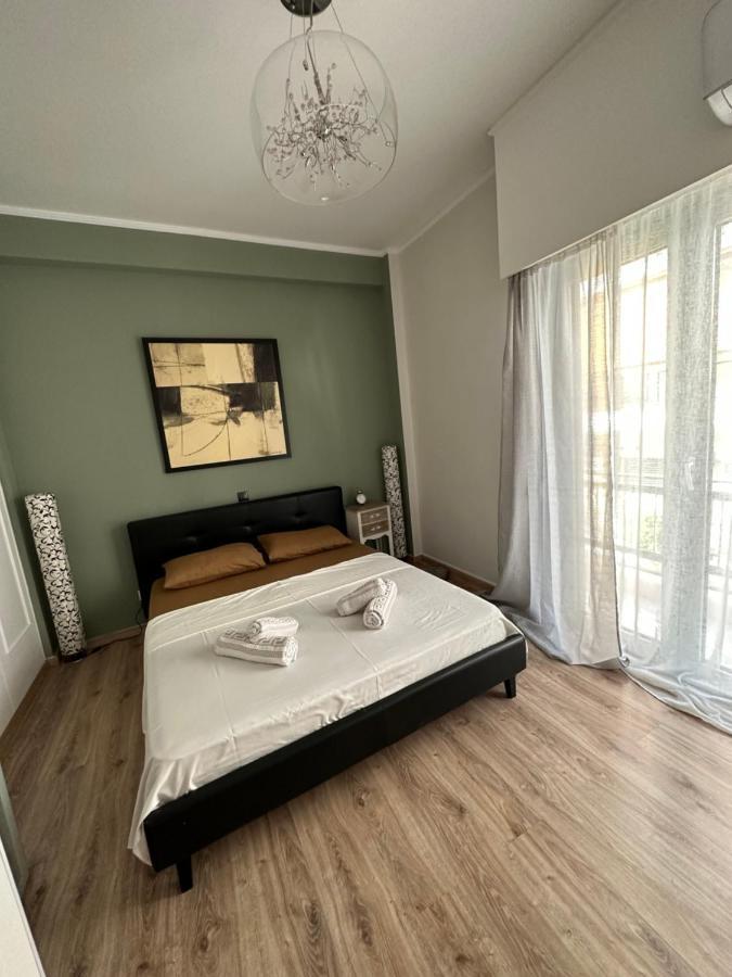 Cozy Apartment With Parking Near The City Center Athena Bagian luar foto
