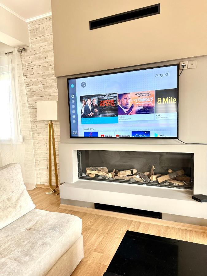 Cozy Apartment With Parking Near The City Center Athena Bagian luar foto