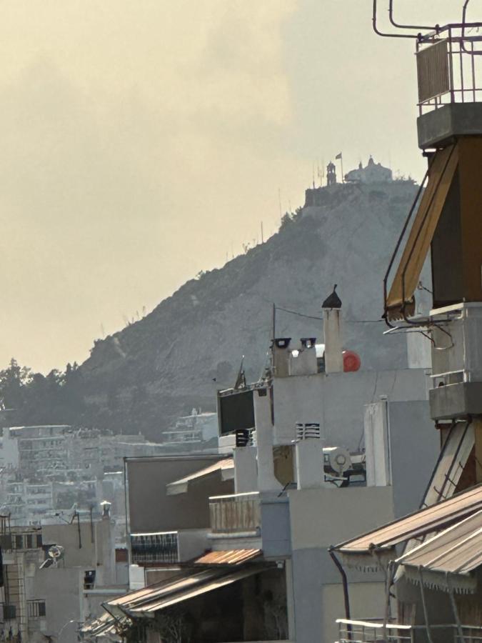 Cozy Apartment With Parking Near The City Center Athena Bagian luar foto